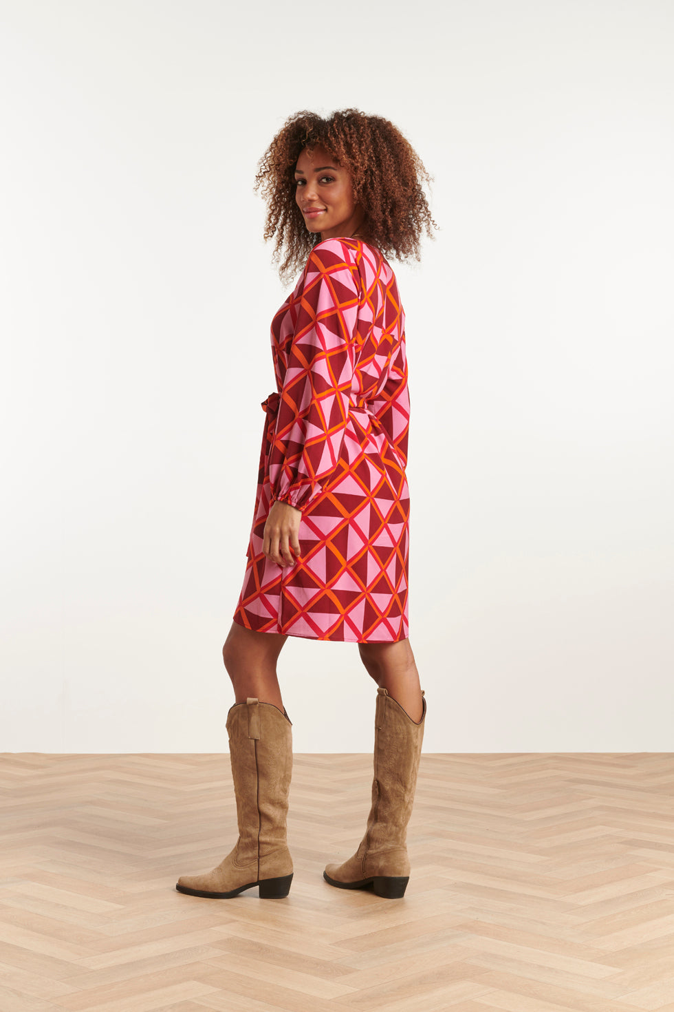 23502 - Dames Grafische Jurk Met V-Hals | Pink-Orange