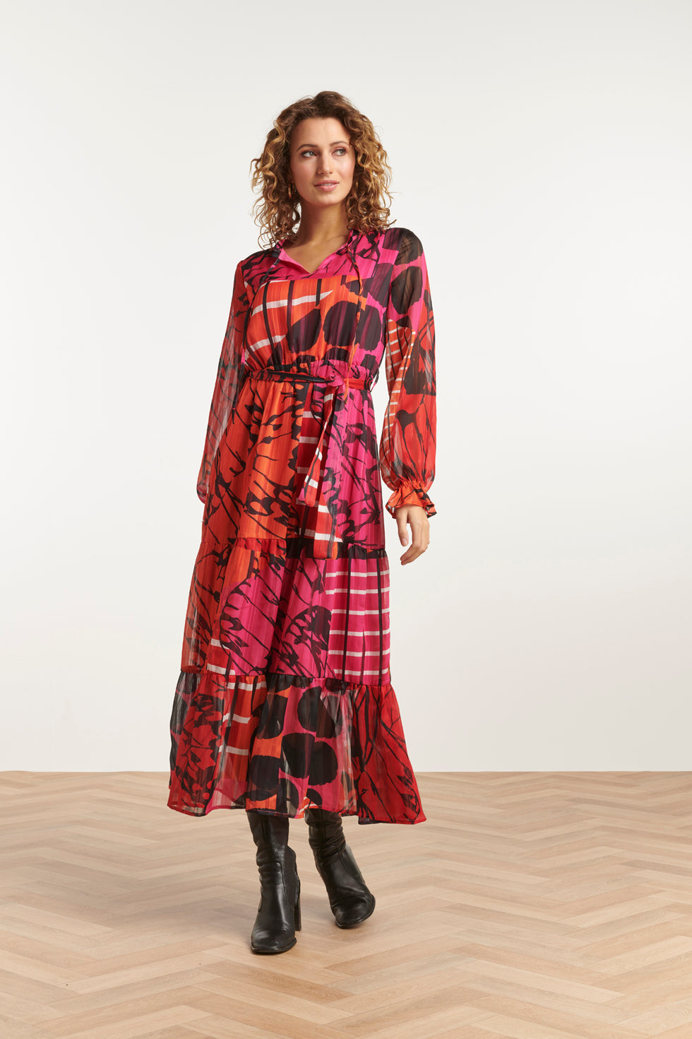 23537 Maxi Jurk Met Neklintenpofmouwen - Mix Match Abstract Print | Red-Pink