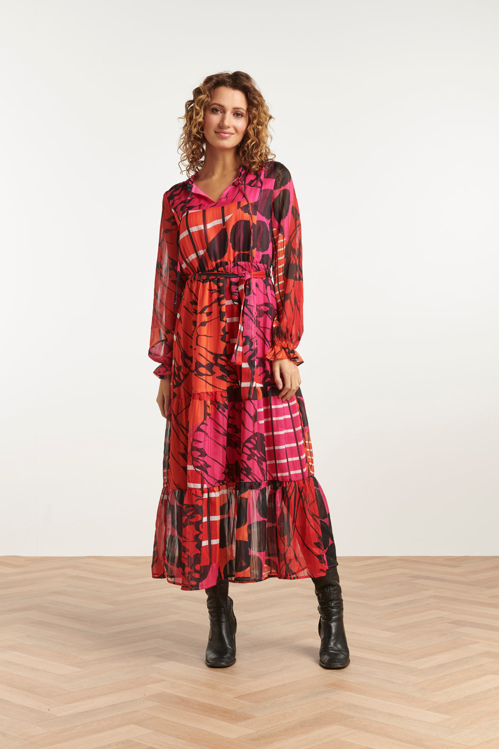 23537 Maxi Jurk Met Neklintenpofmouwen - Mix Match Abstract Print | Red-Pink