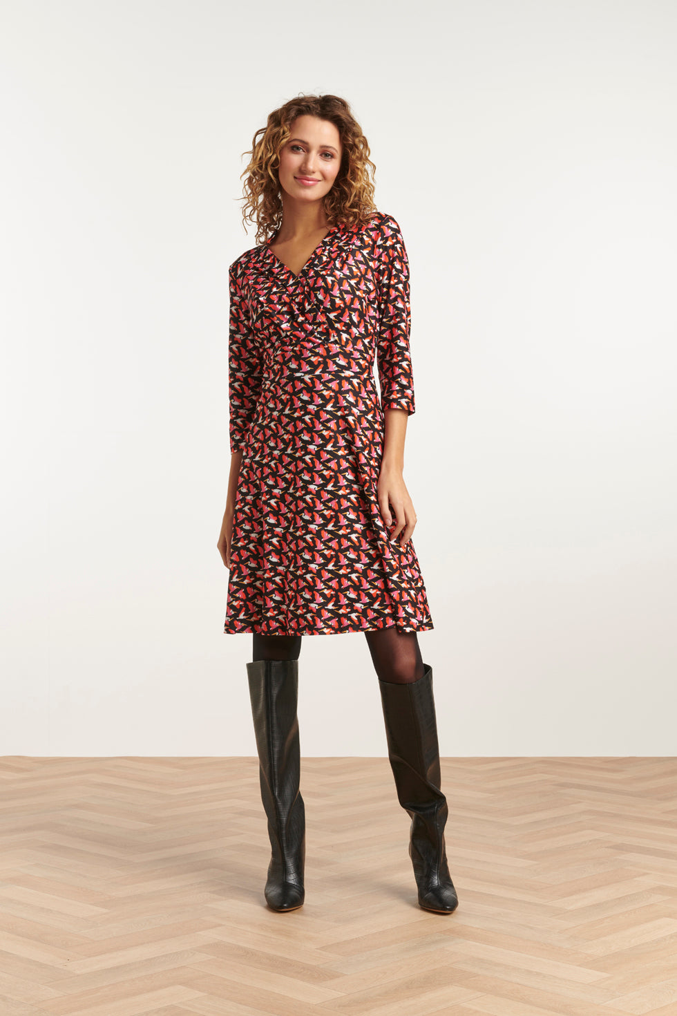 23550 Midi Jurk Met Pelikaan | Black - Pink
