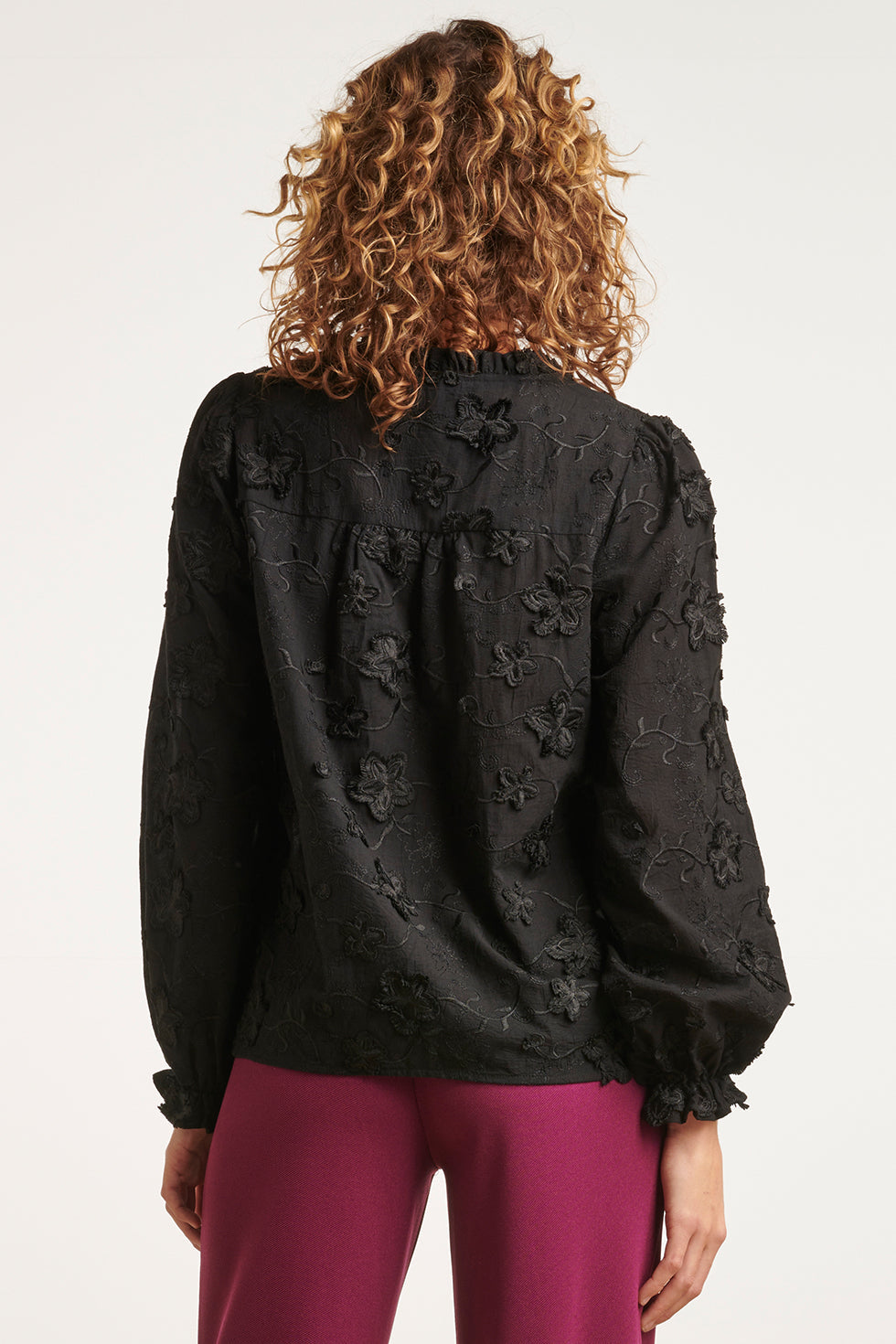 23571 3D Geborduurde Bloementop | Black