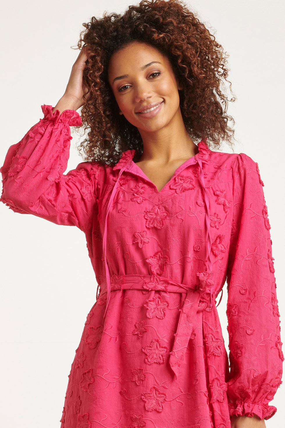 23572 3D Geborduurde Bloemenjurk Met Halsstrik | Pink