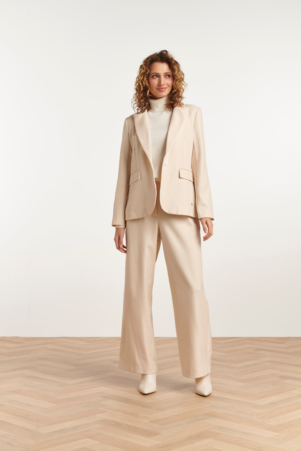 23573 Trendy BlazerOff White | Sand