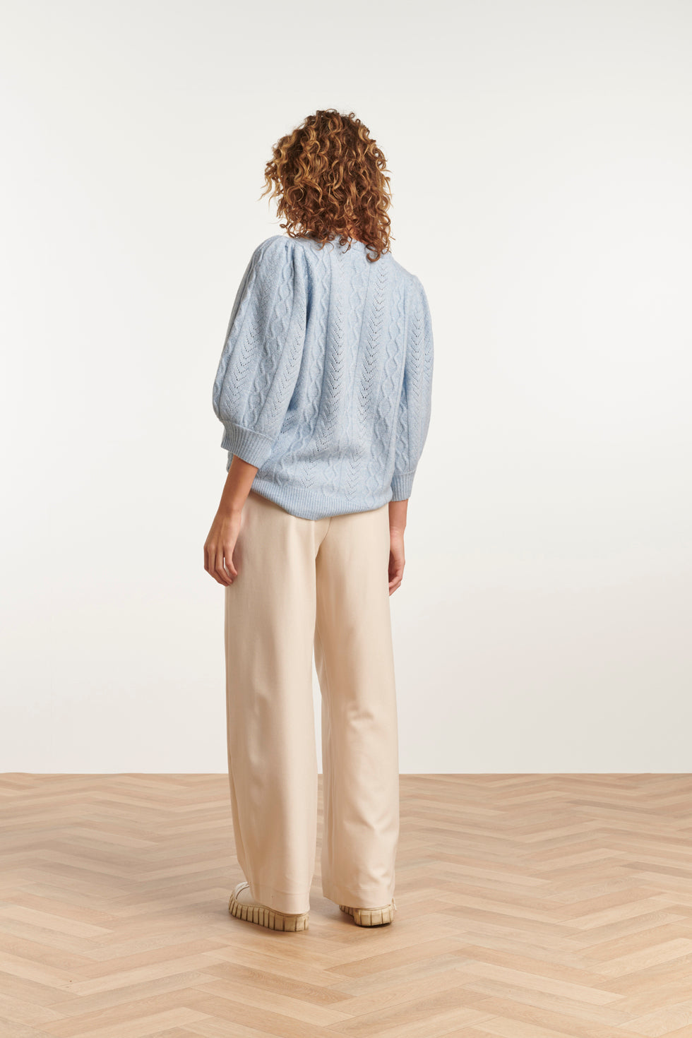 23574 Stijlvolle Wijde BroekOff White | Sand