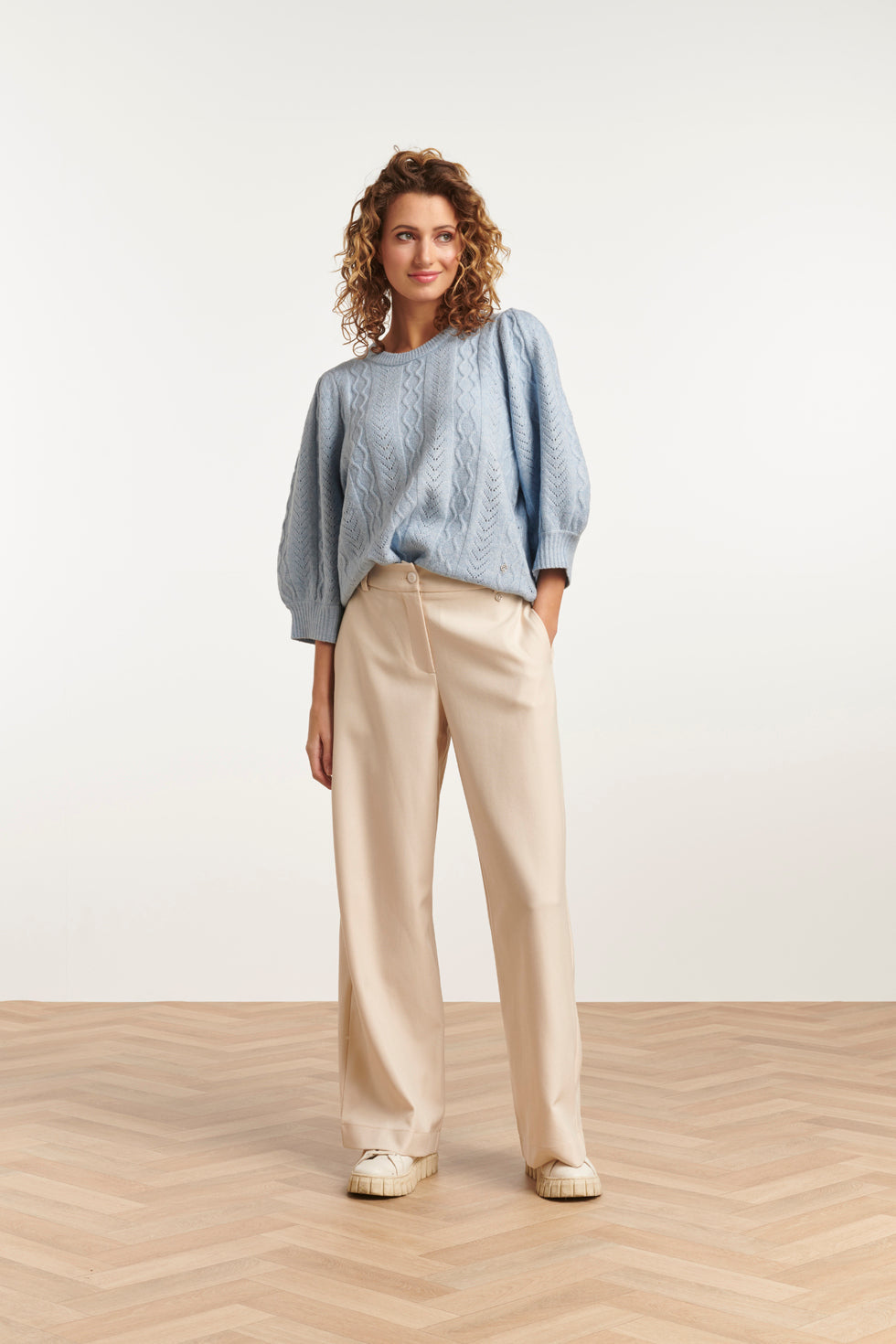 23574 Stijlvolle Wijde BroekOff White | Sand
