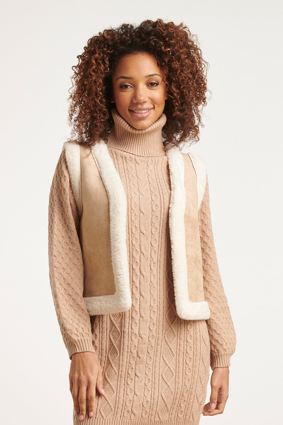 23580 Suede Vest Met Faux Fur | Sand