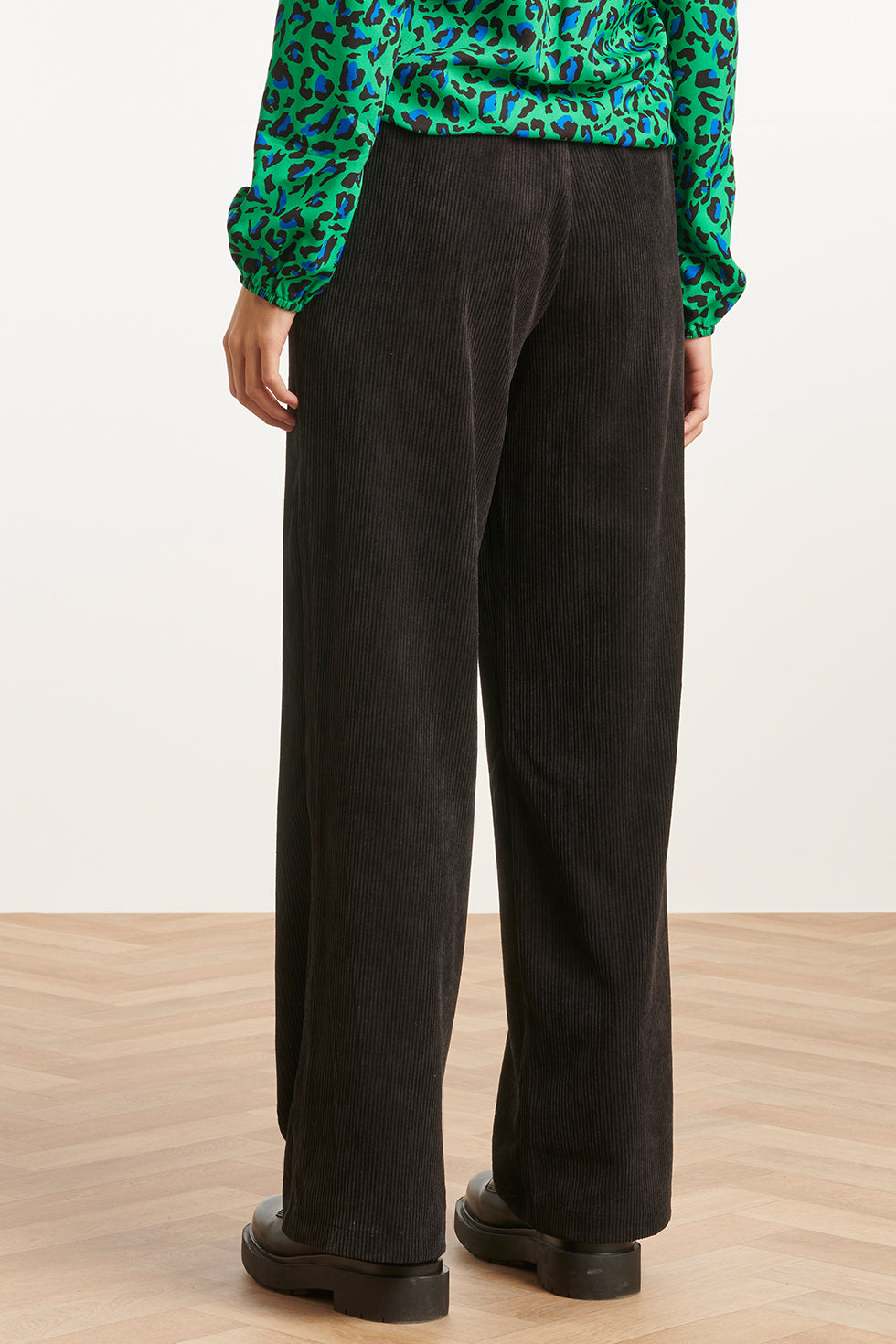 23581 Trendy Wijde Corduroy Broek | Black