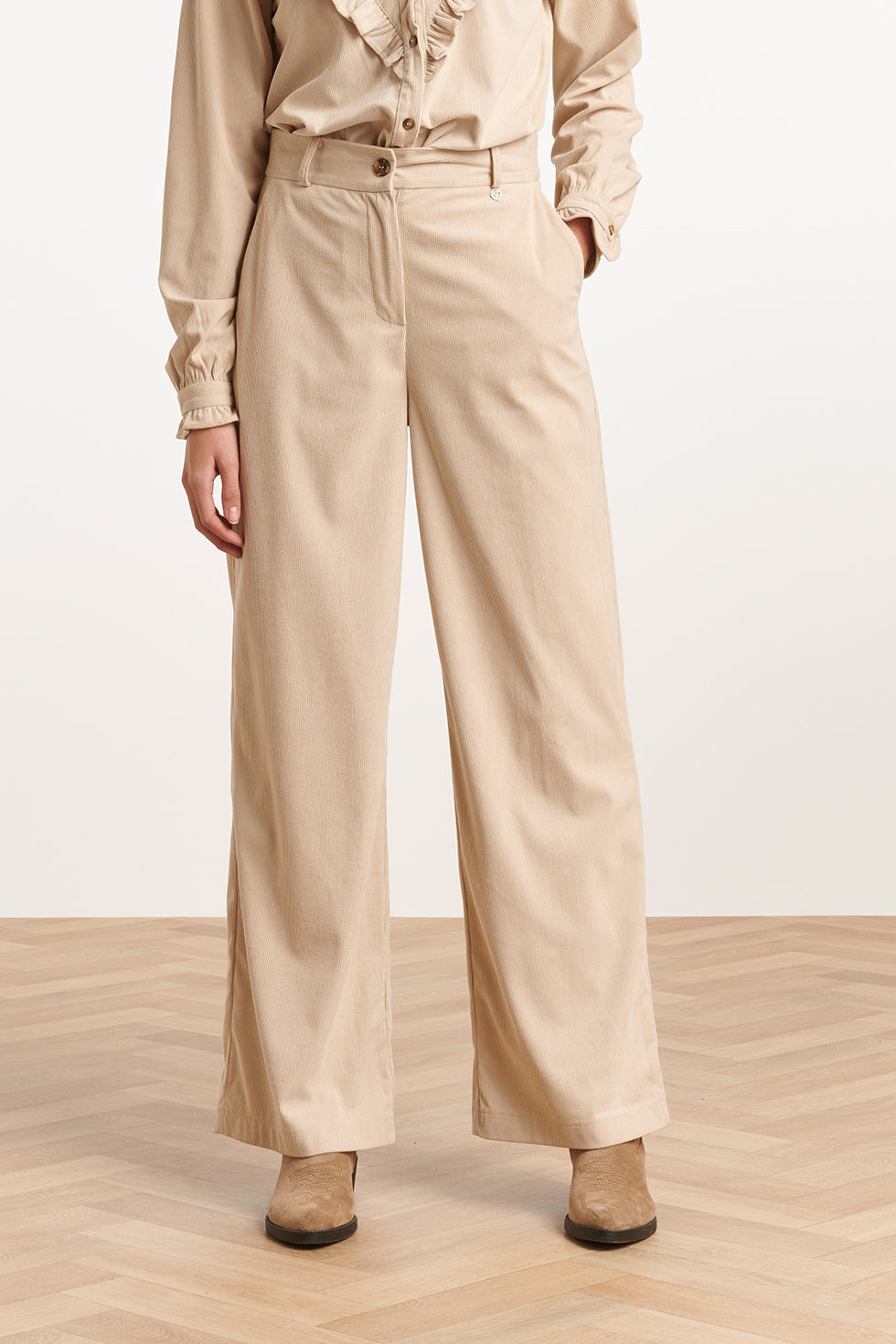 23584 Wijde Corduroy BroekOff White | Off White