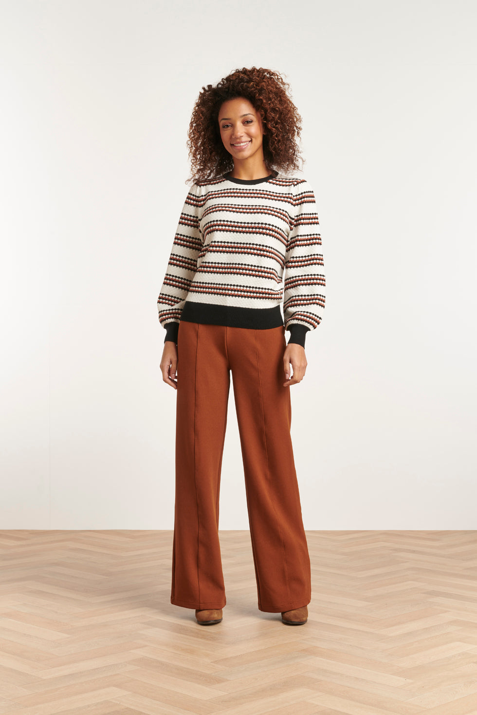 23585 Wijde Broek | Brown