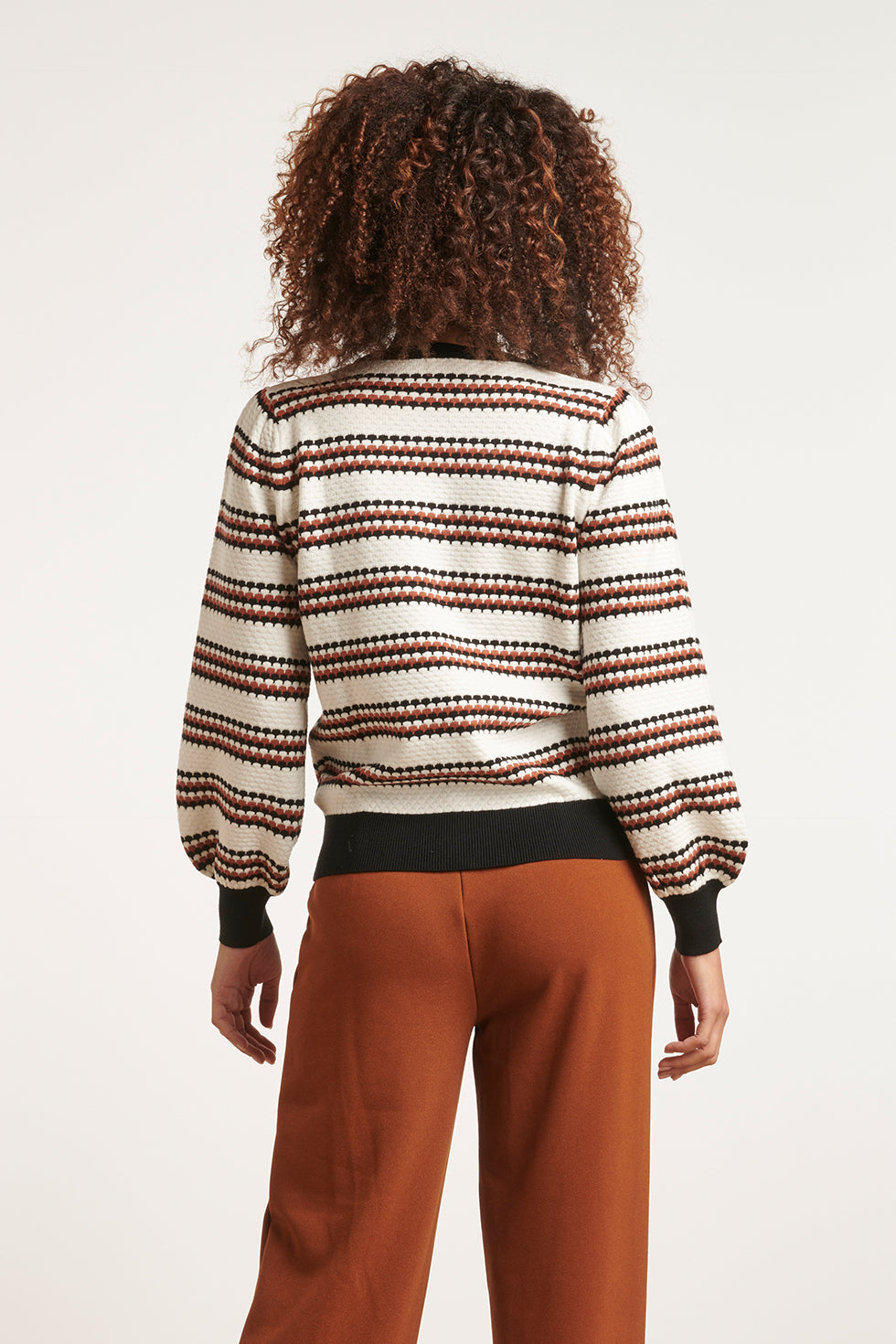 23597 Grafische Gestreepte Gebreide Top | Off White - Muticolour