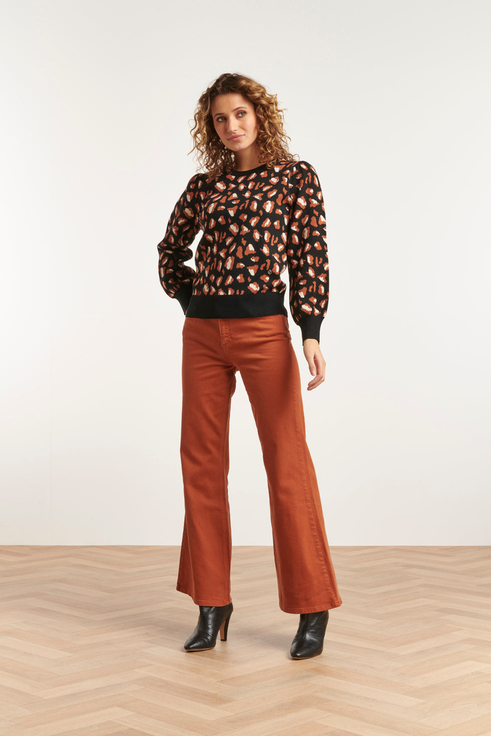 23598 Animal Print Gebreide Top Met Pofmouwen | Black - Brown