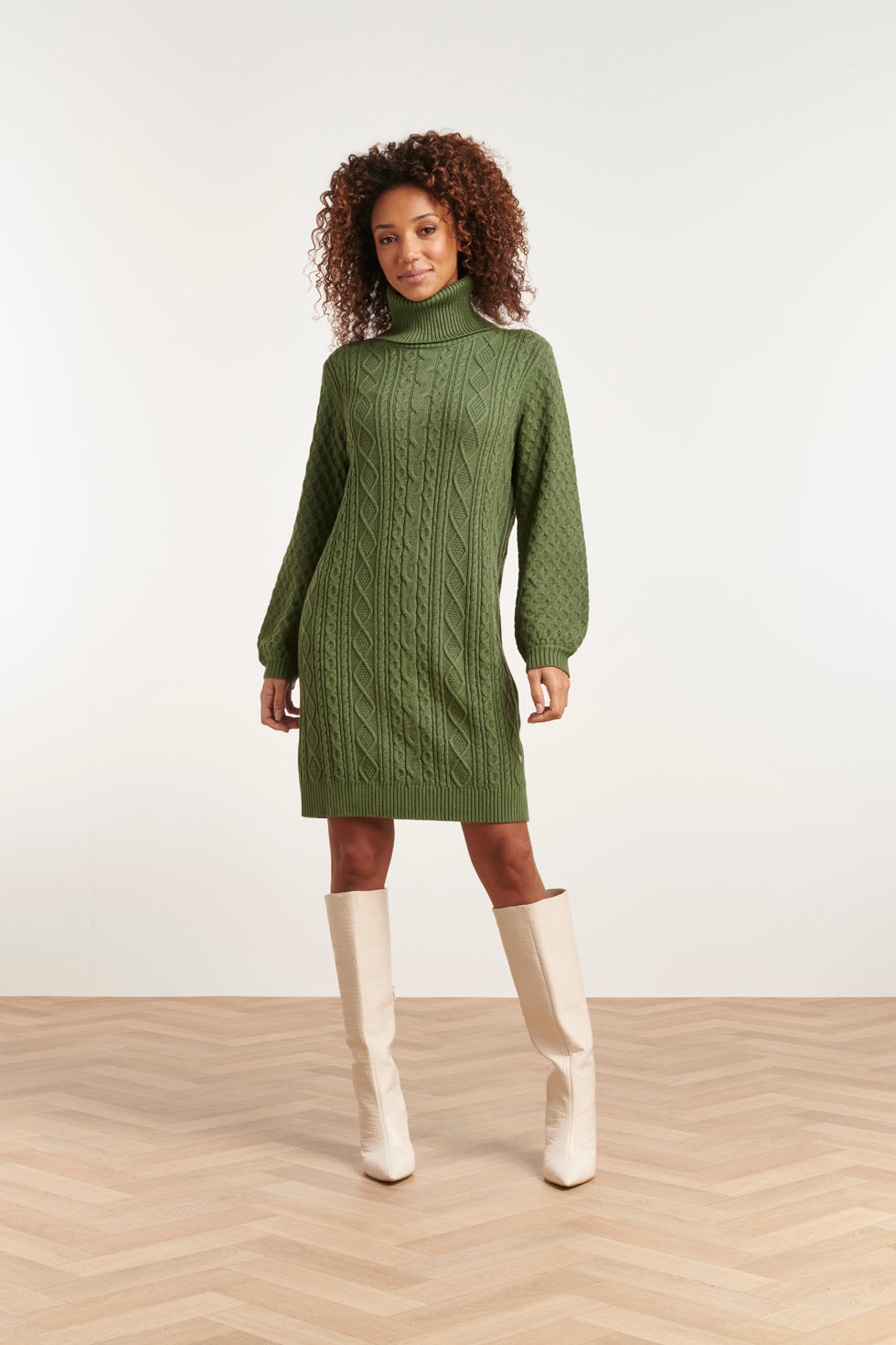 23603 Oversized Coltrui Jurk Met Pofmouwenarmy Green | Light Army