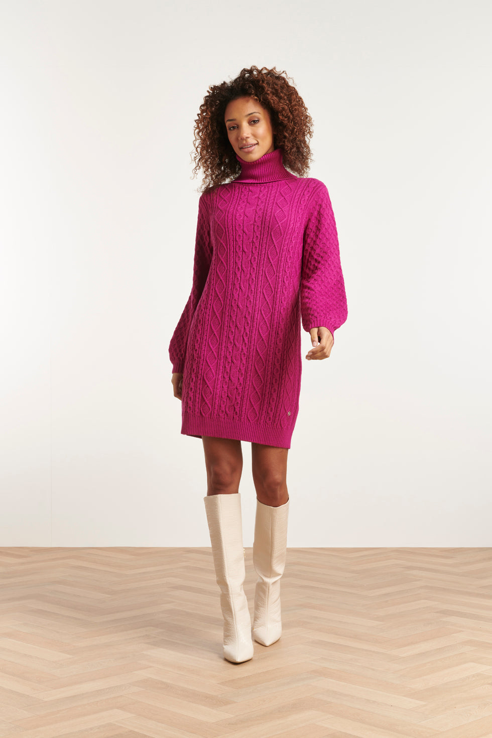 23603 Oversized Coltrui Jurk Met Pofmouwenprachtig Paars | Purple