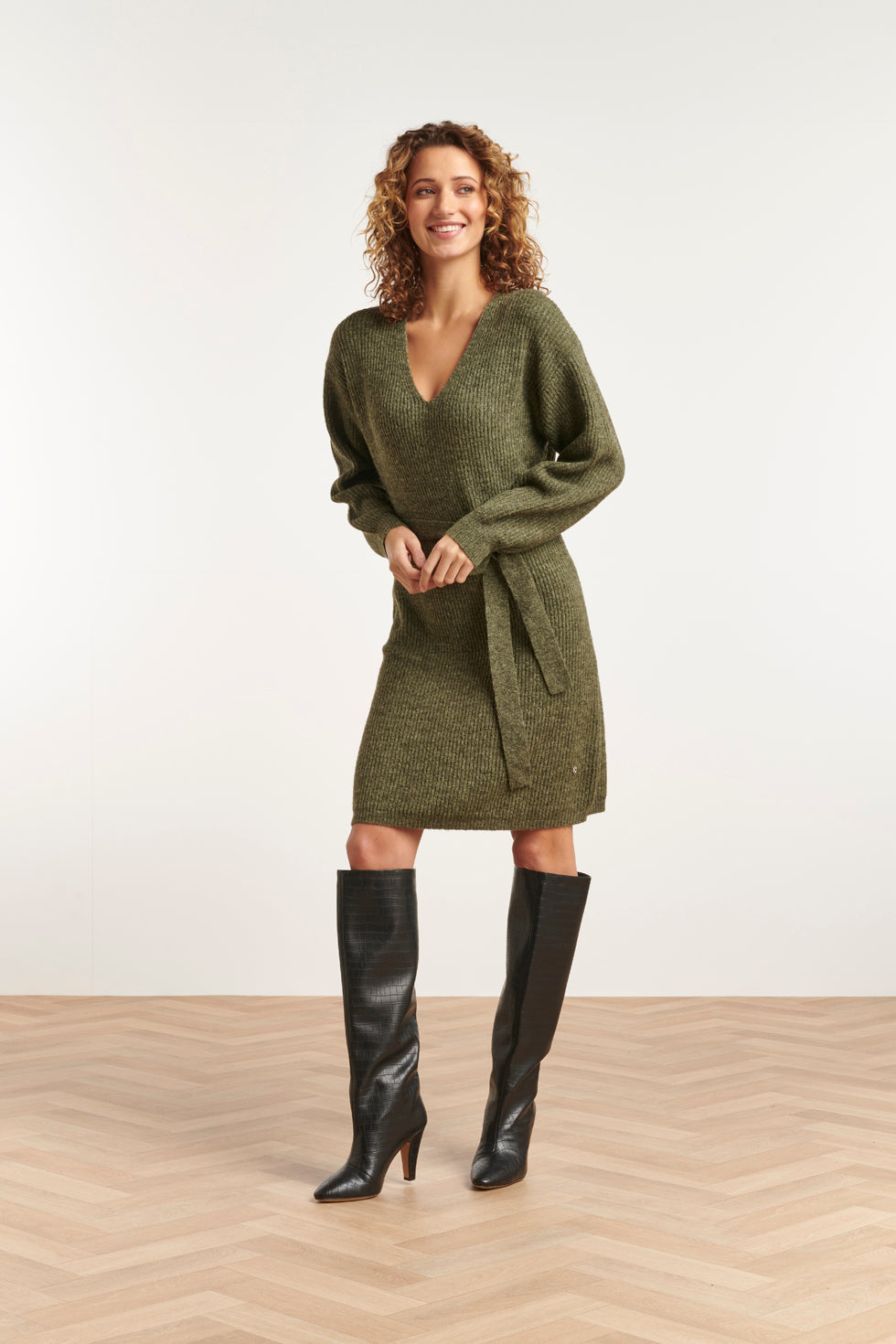 23605 Zachte V-Hals Gebreide Jurk | Army