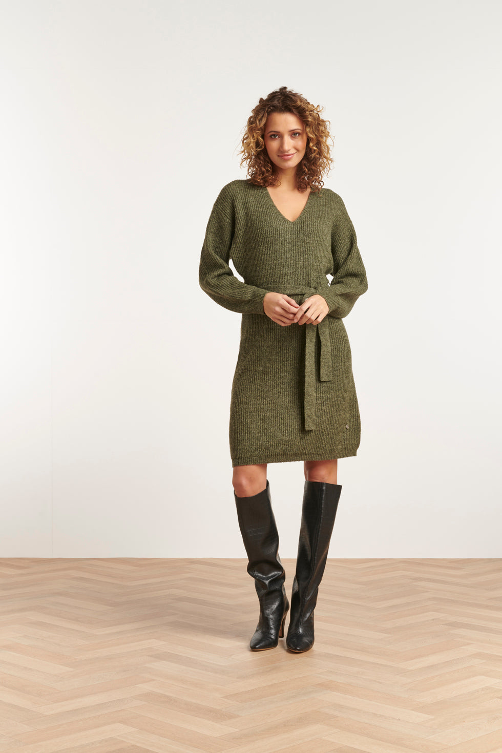 23605 Zachte V-Hals Gebreide Jurk | Army