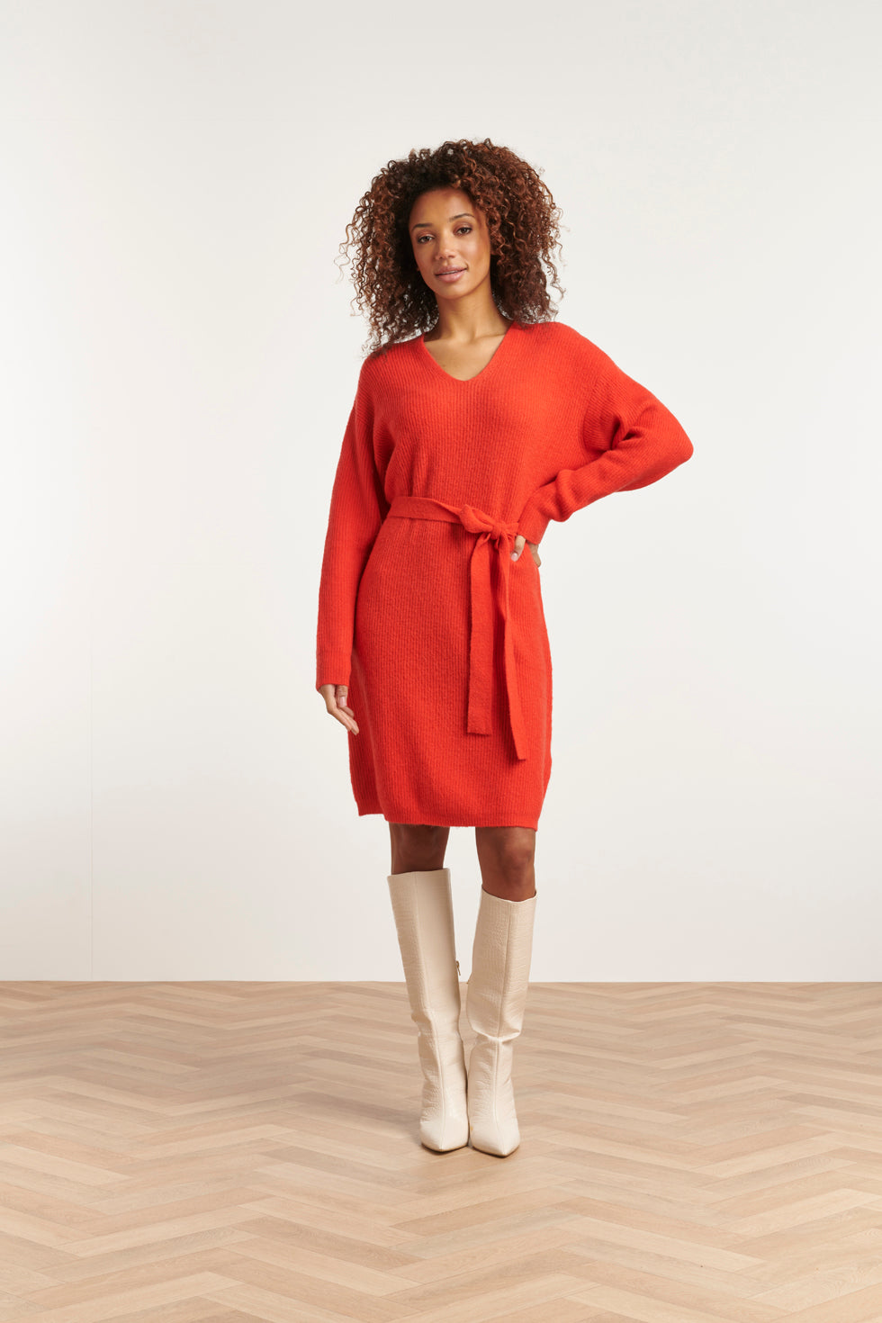 23605 Zachte V-Hals Gebreide Jurk | Red