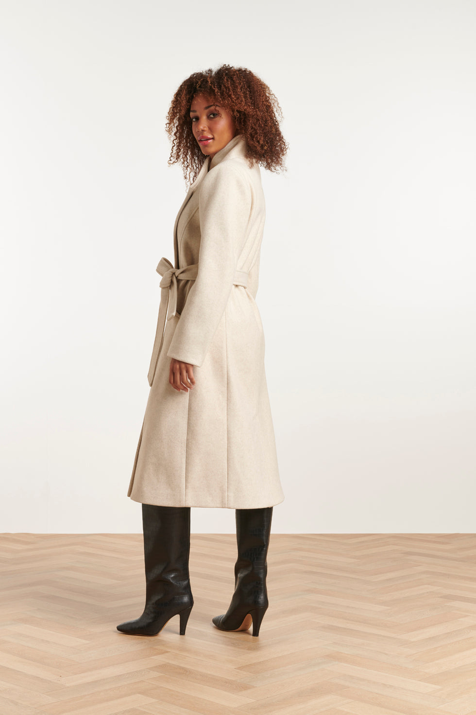 23617 Dames Lange Jas Off White | White