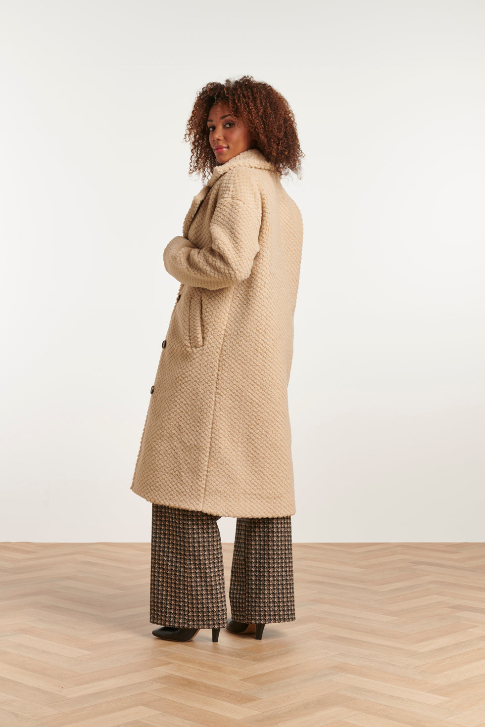 23623 Teddy Damesjas | Sand