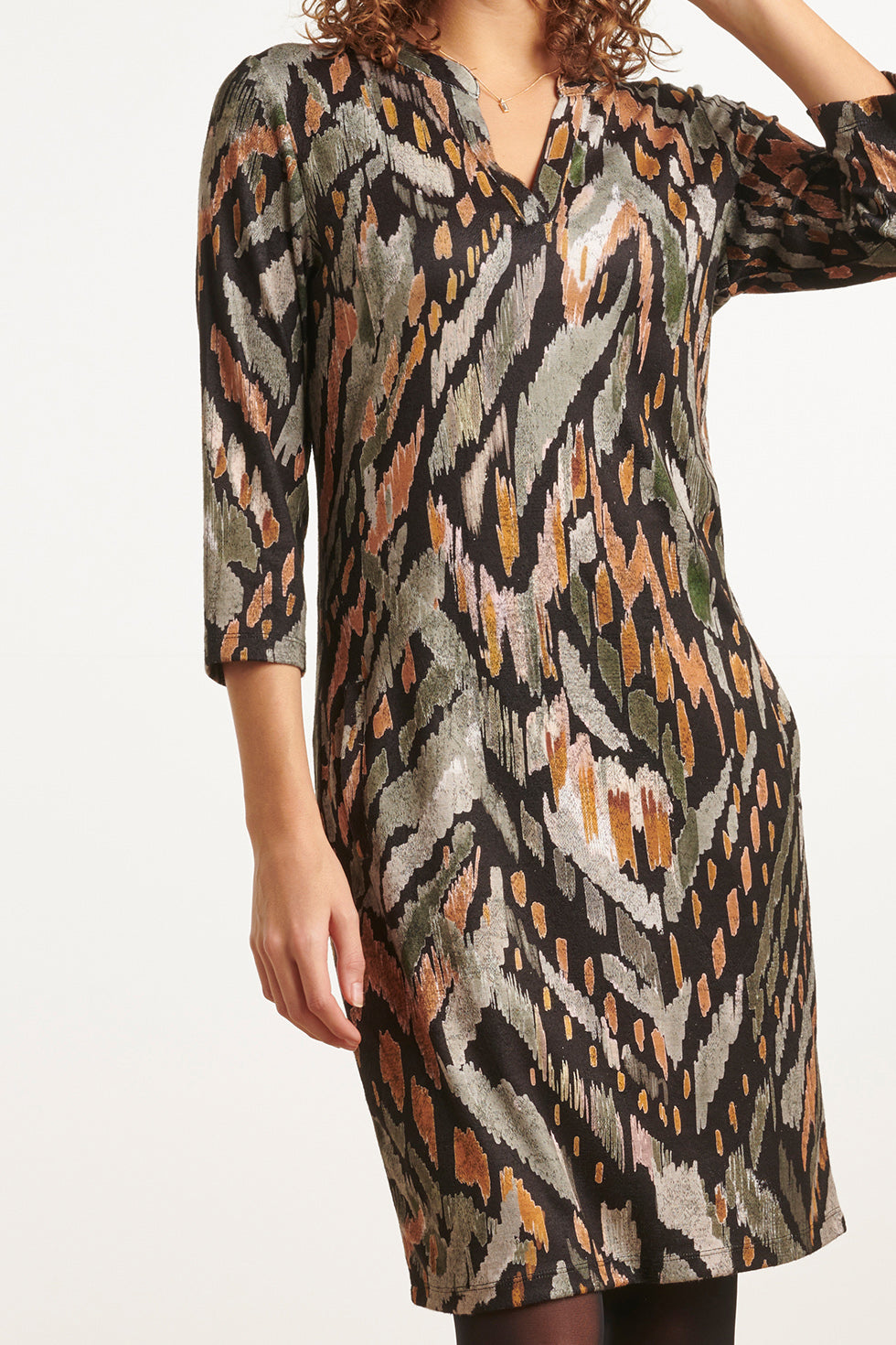 23647 Dames Stretch Jurk Met Abstract Dieren Print | Black - Muticolour