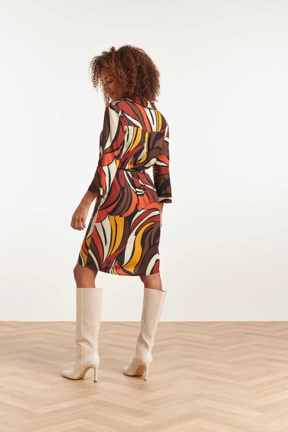 23651 Dames Jurk Met Grafisch Print | Brown - Muticolour