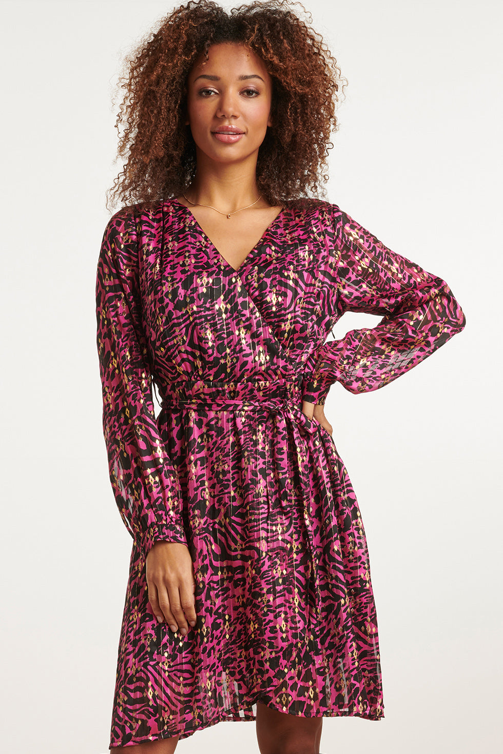 23665 Dames Chiffon Jurk Met Fuchsia Abstract Dieren Print | Fuchsia - Black