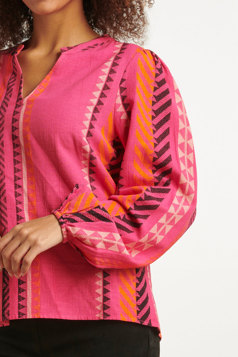23667 Dames Fuchsia Top Met Aztec Allover Print | Fuchsia - Orange