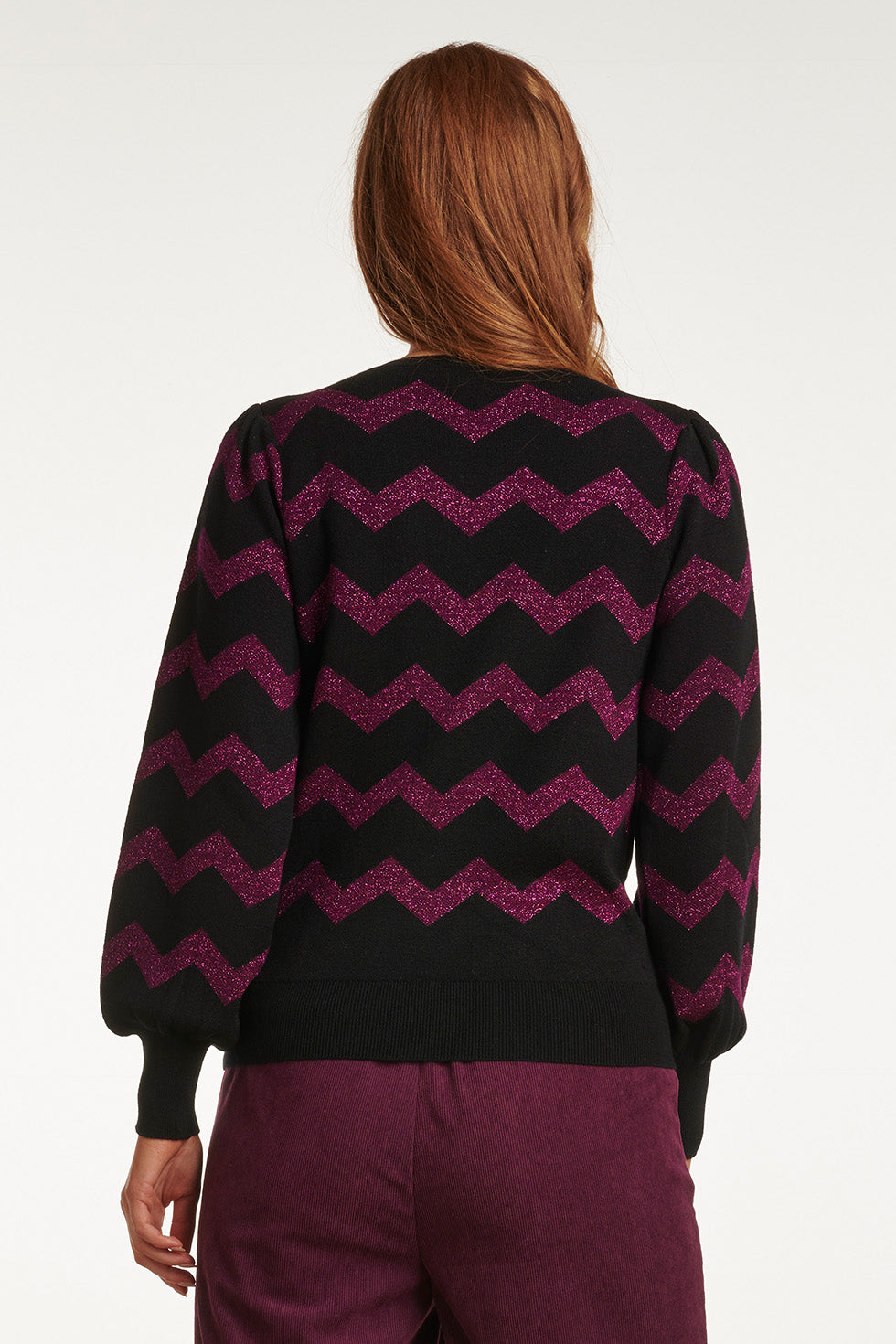 23700-999-380 Paarsee Zigzagprint Ronde Hals Top | Black - Purple