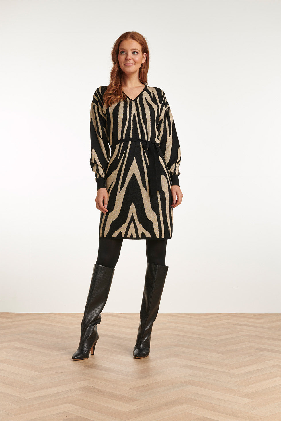 23703-999-010 Zebra Print V-Hals Jurk | Black - Off White