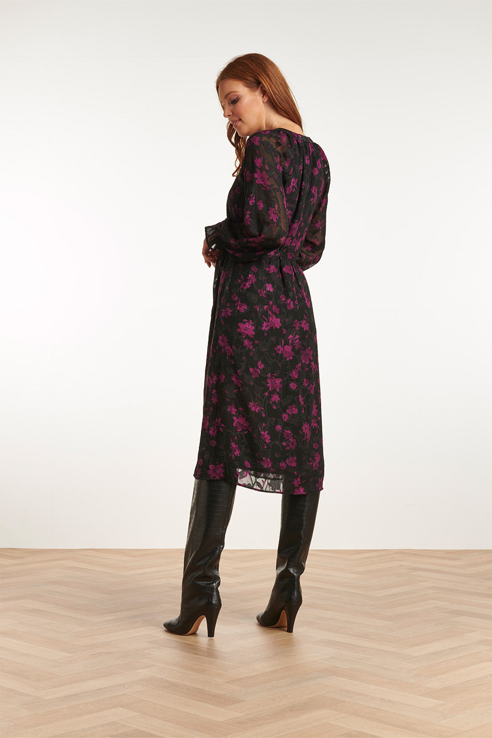 23714-999-380 V-Hals Jurk Met Bloemenprintpaars | Black-Purple