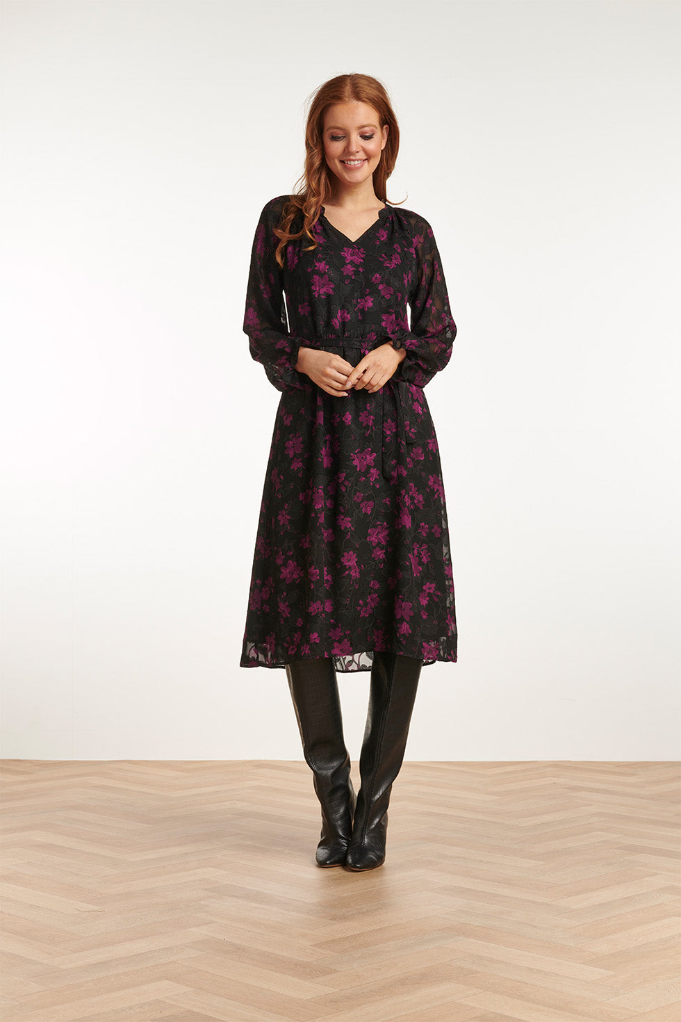 23714-999-380 V-Hals Jurk Met Bloemenprintpaars | Black-Purple