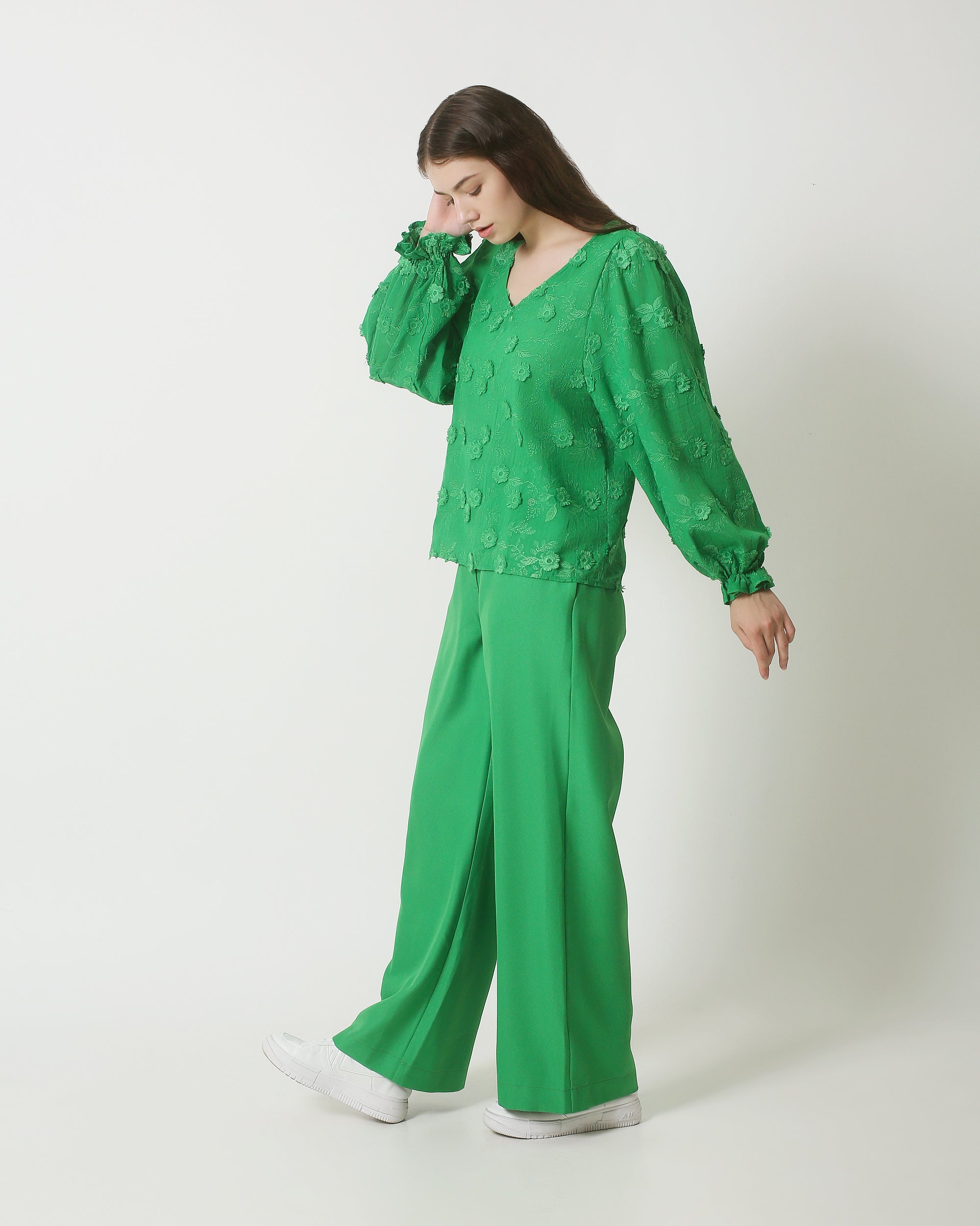 23800 Dames Top Met 3D Bloem Boduur | Green