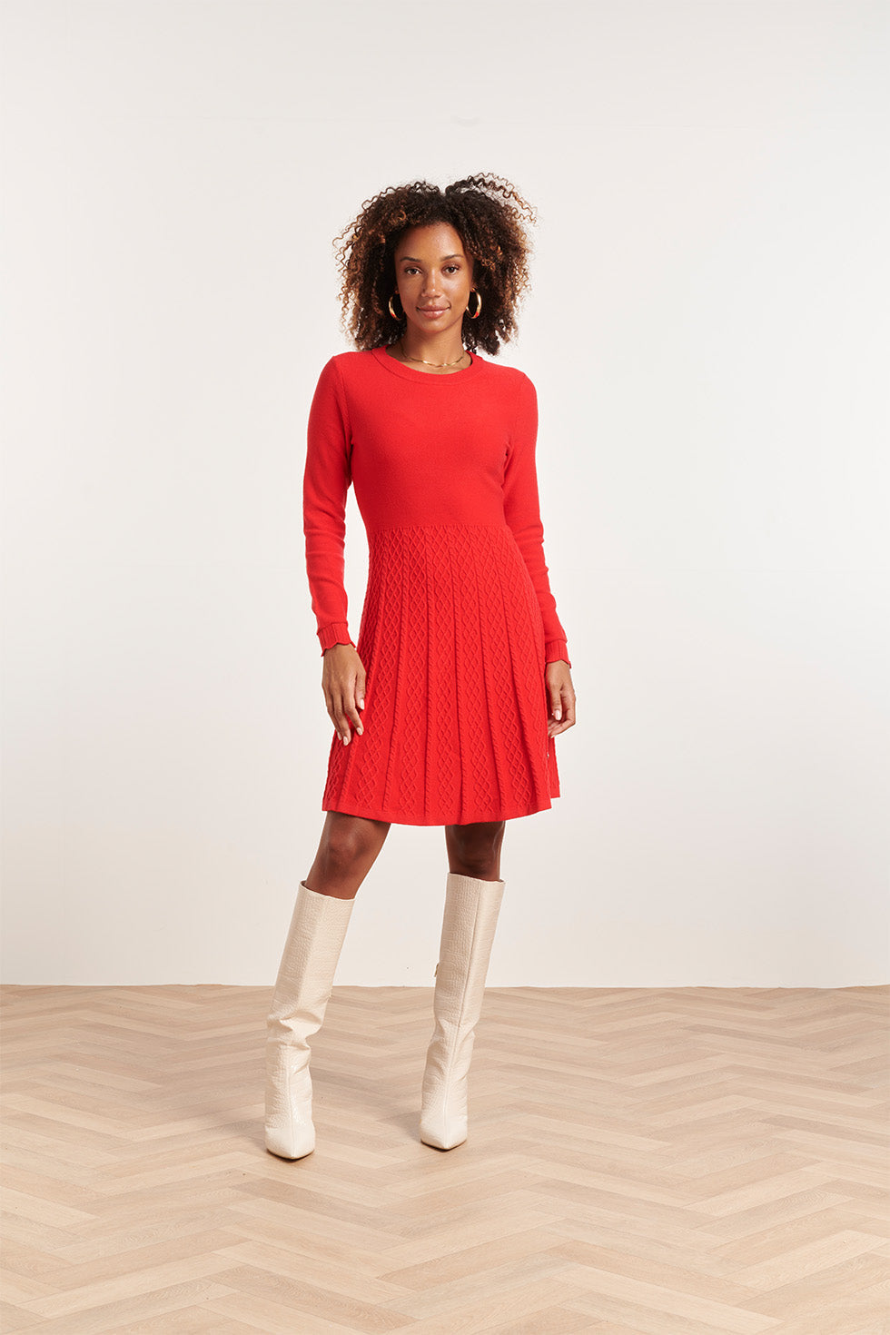 23827 Ronde Hals Jurk Met Uitlopende Rok | Red