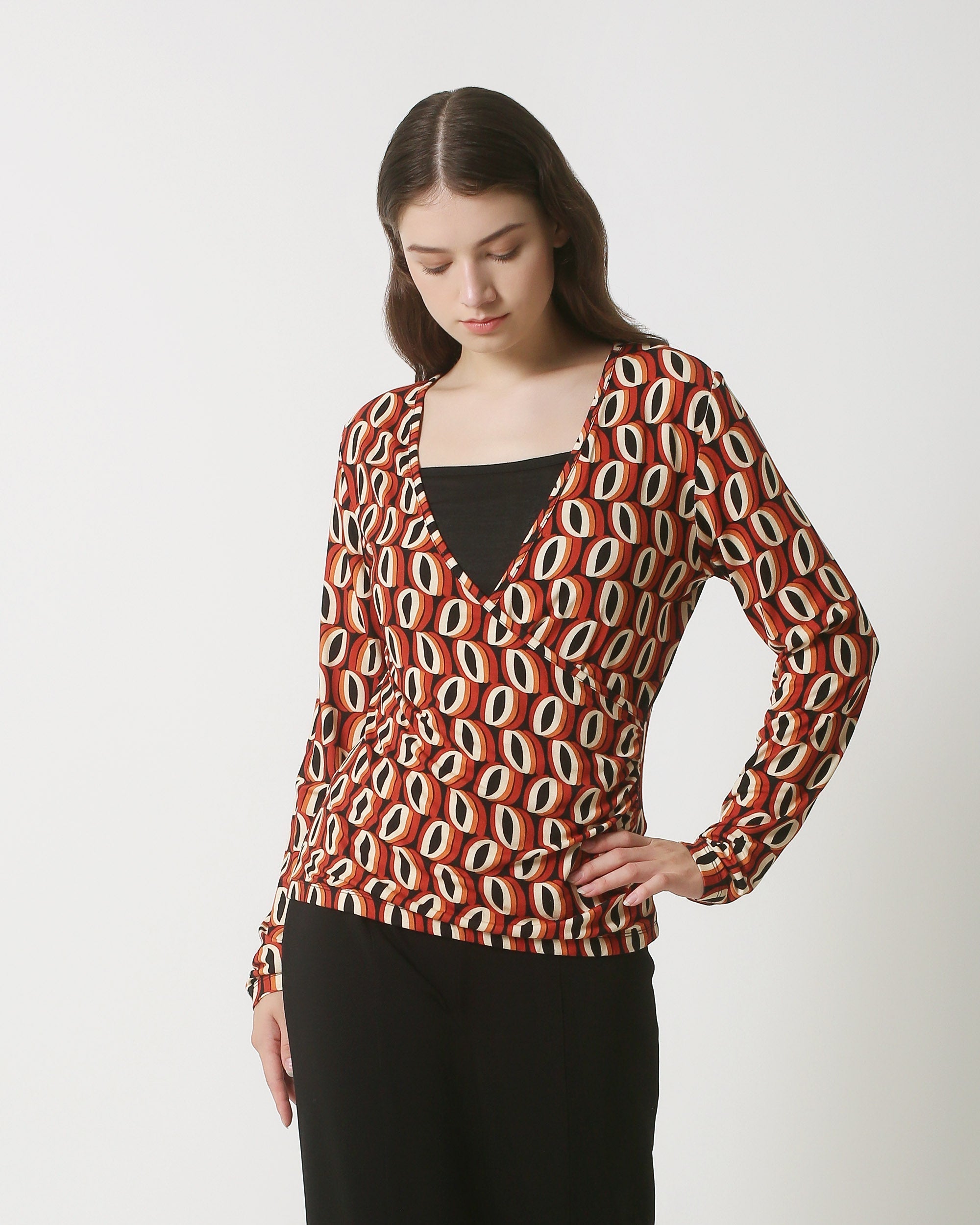 23860 Dames Top Met V-Halstribaalpatroon - | Muticolour