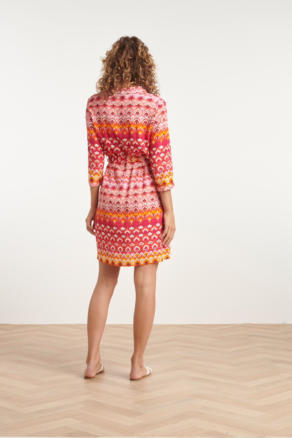 24002 Retro Print Shirtjurk Met Riemframbozentonen | Pink-Multicolour