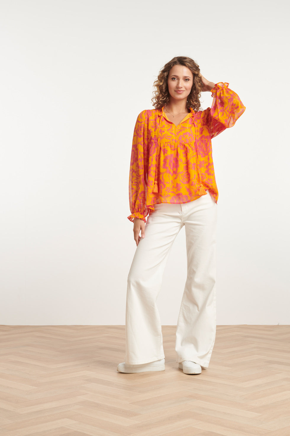 24025 V-Hals Chiffon Top Met Ballonmouwen | Orange-Fuchsia