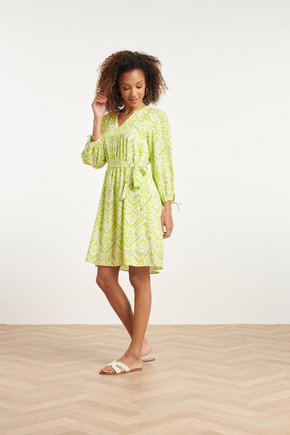 24036 Damesmode: Korte Lime Jurk | White-Lime