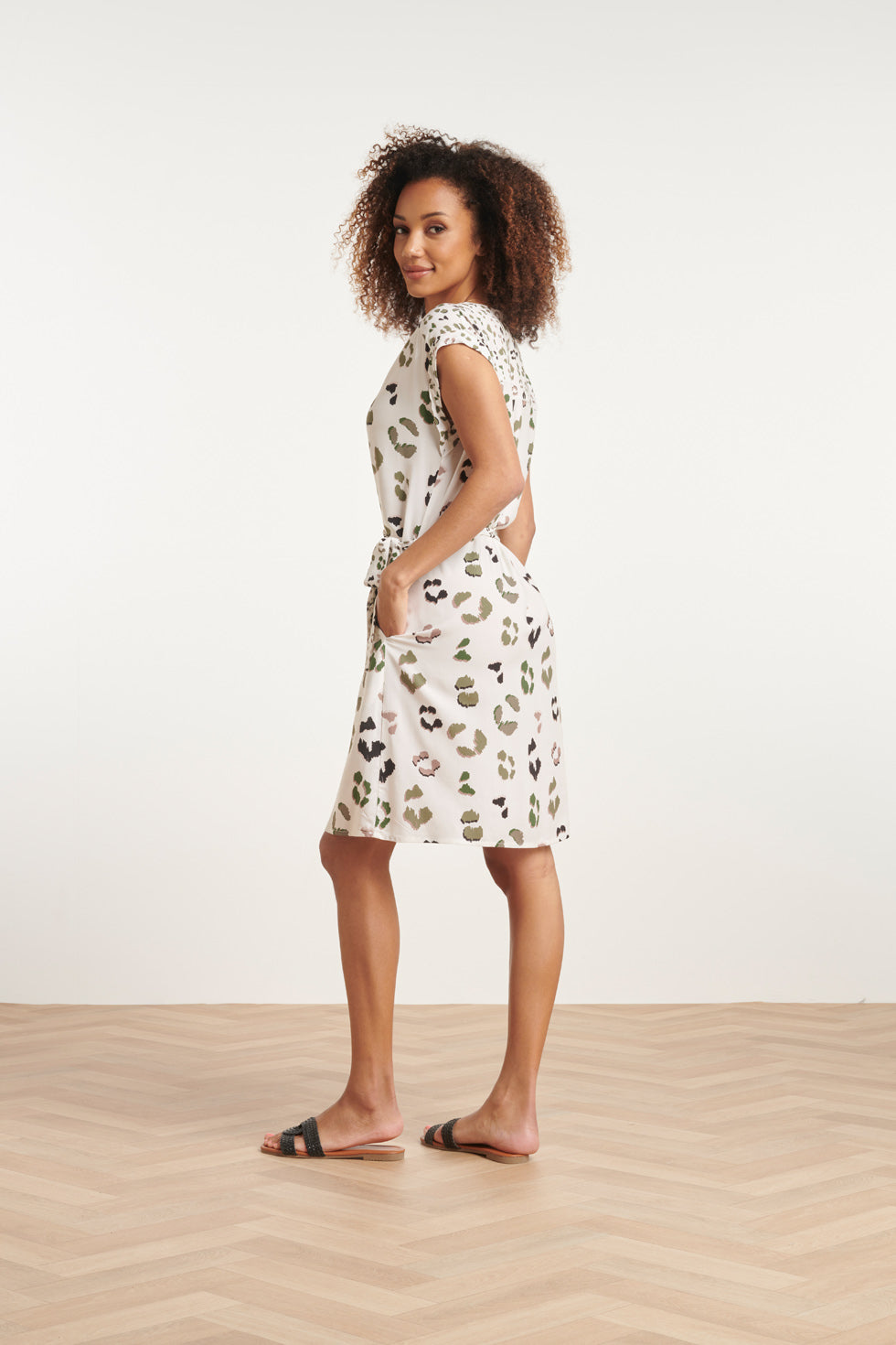 24065 Cheetah Print Jurk | Off-White-Army