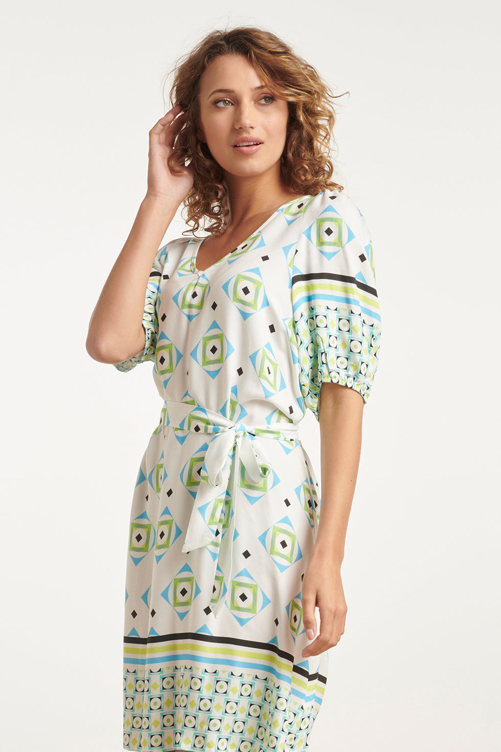 24072 Zomerjurk Met Korte Pofmouwenv-Hals | White - Muticolour