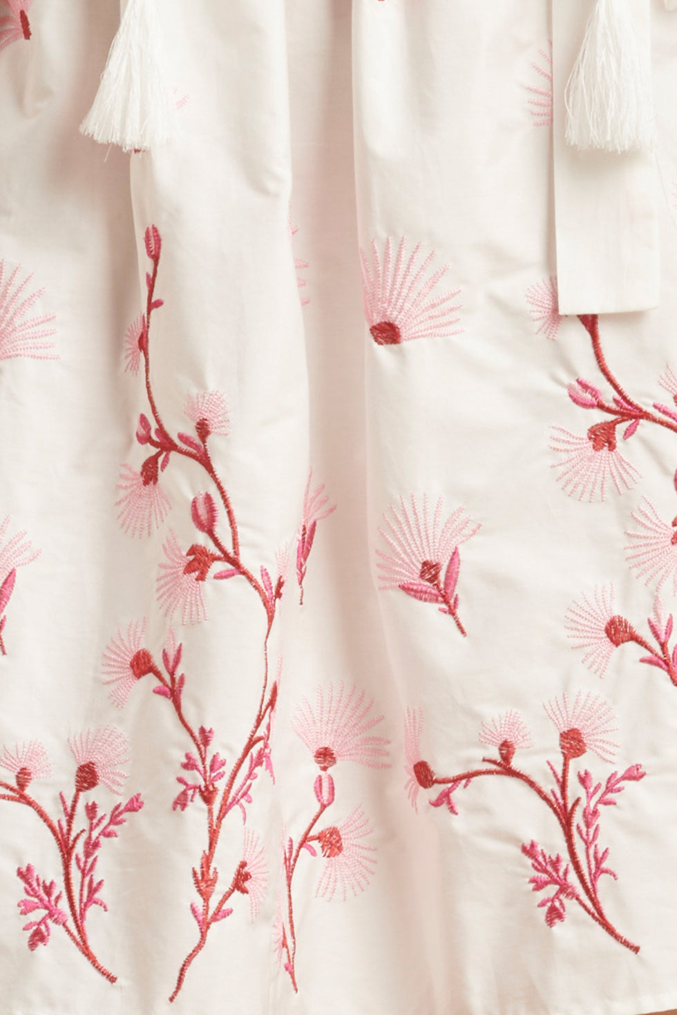 24081 Geborduurde Te Jurk Met Bloemmotief | White-Pink