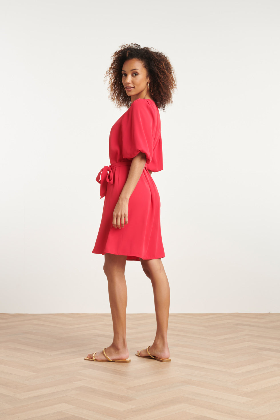 24093 Ballonmouw Jurk Met V-Halsriem | Red