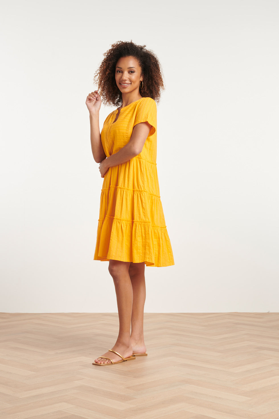 24105 Zomerjurkwarm Zonnig Met Kantdetails | Light Orange