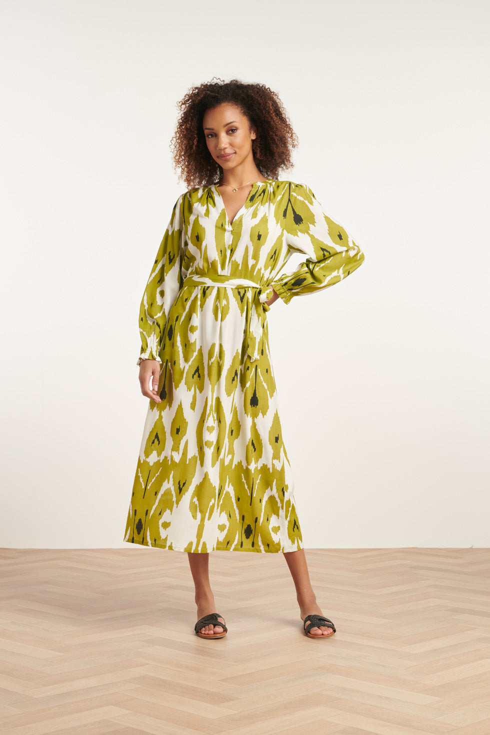 24143 Eenvoudige Klassieke Jurk Met Mos Aztekenprint | Off White-Light Army