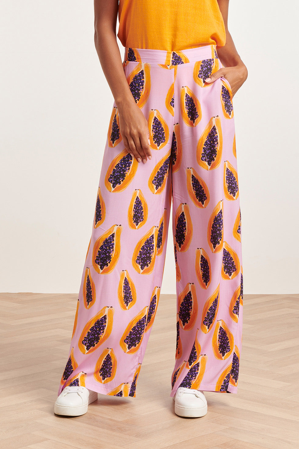 24326 Lilae Papaya Print Flowy Broek | Lilac - Muticolour