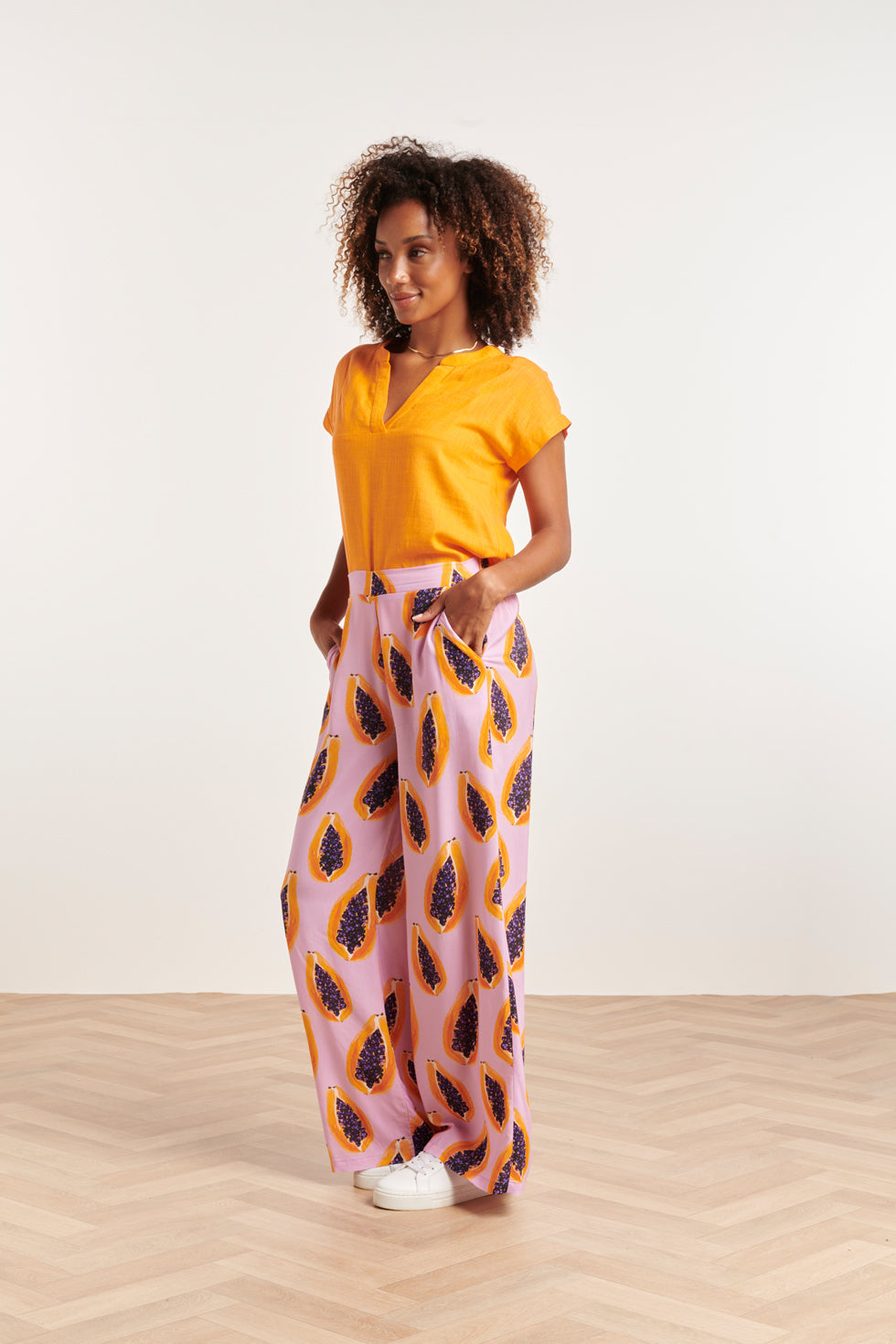 24326 Lilae Papaya Print Flowy Broek | Lilac - Muticolour