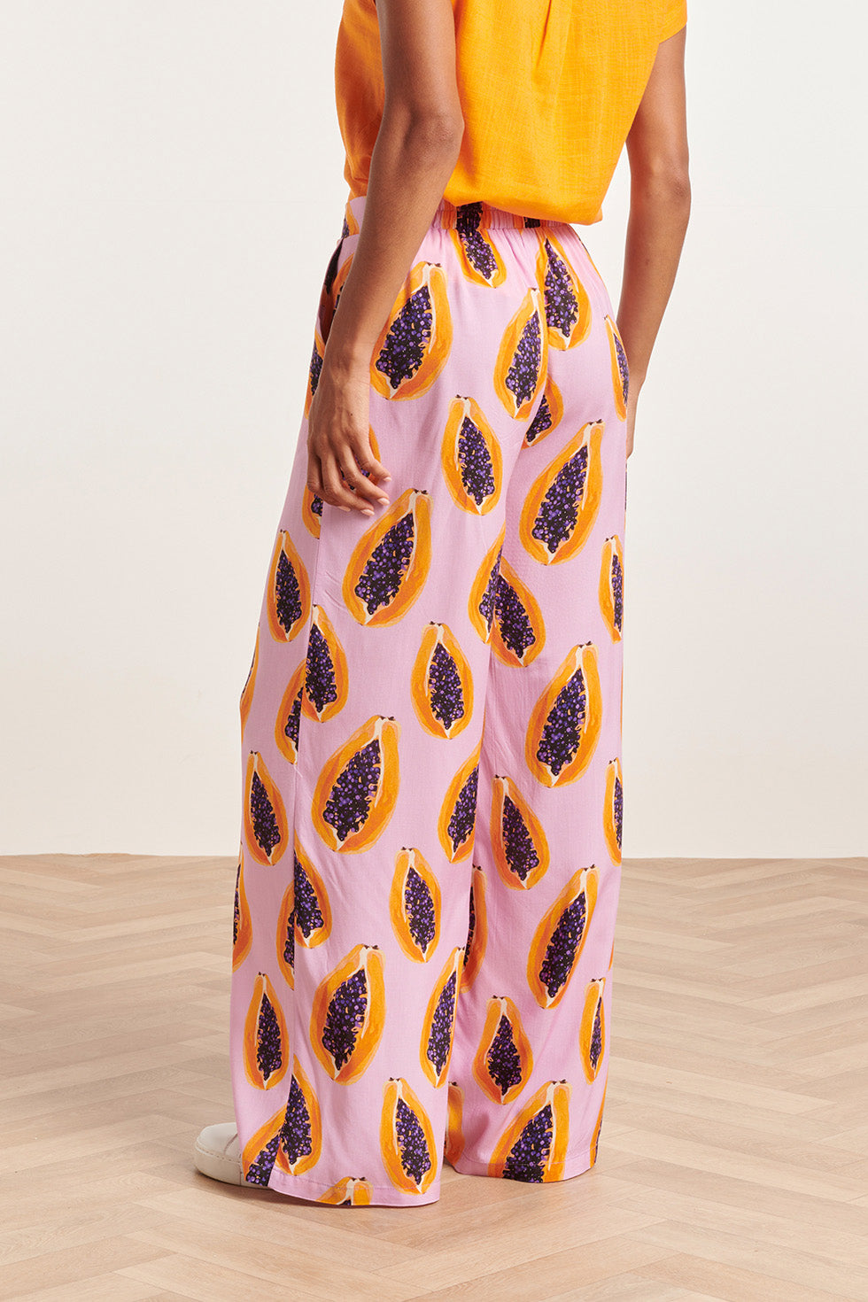 24326 Lilae Papaya Print Flowy Broek | Lilac - Muticolour