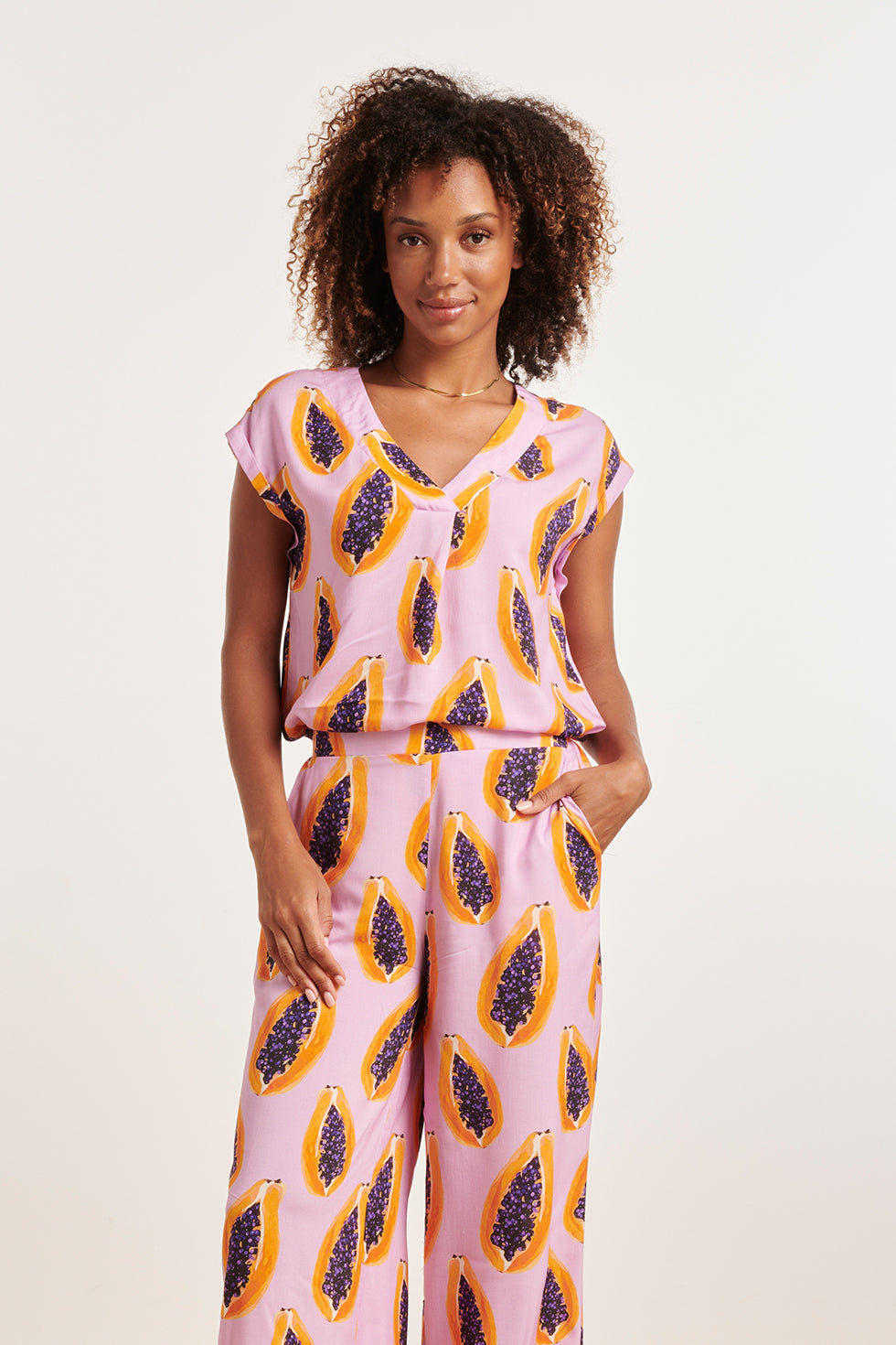 24328 Lilae Papaya Print Top | Lilac-Multicolour