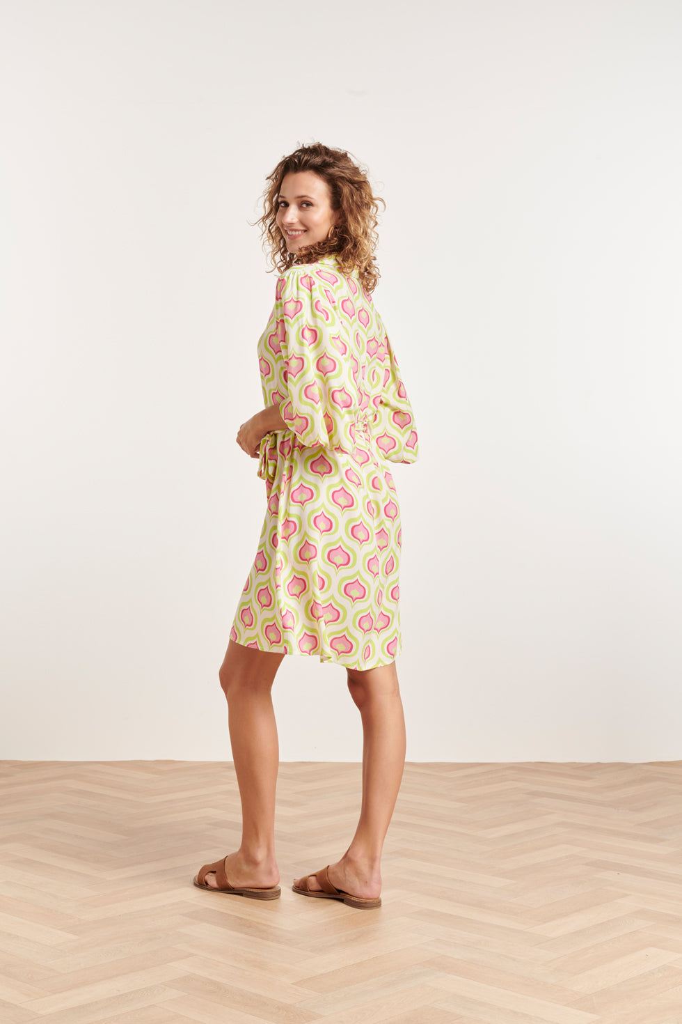 24335 Retro Bedrukt Kort Jurkje | White-Multicolour