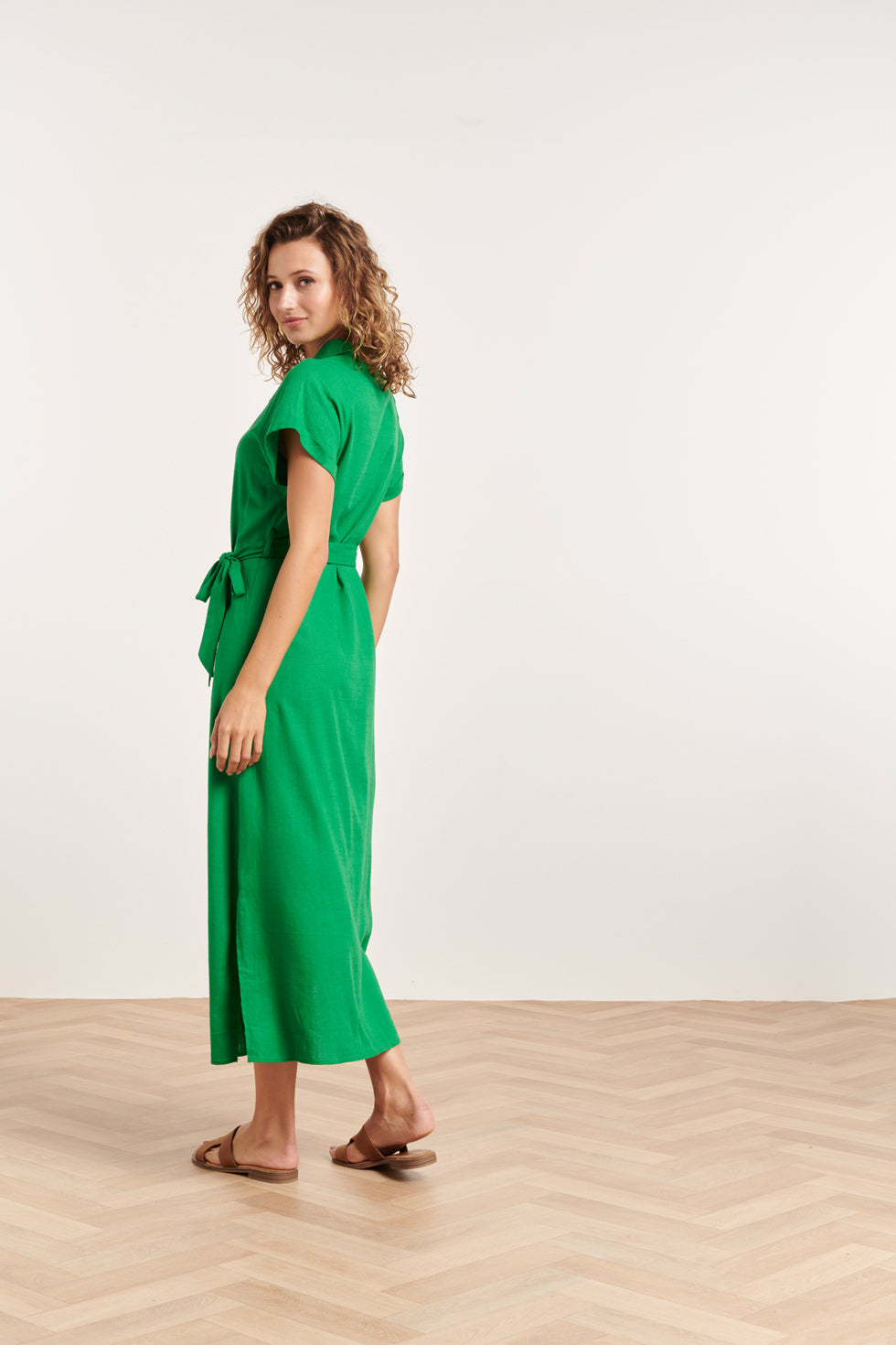 24348 Ademende Zomer Shirtjurk | Green