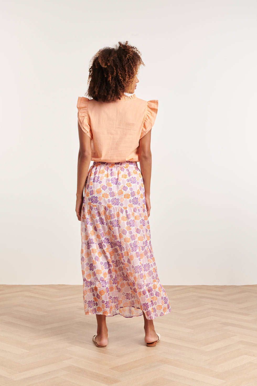 24352 Zachte Perzike Top Met Dubbele Ruchesmouwen | Orange