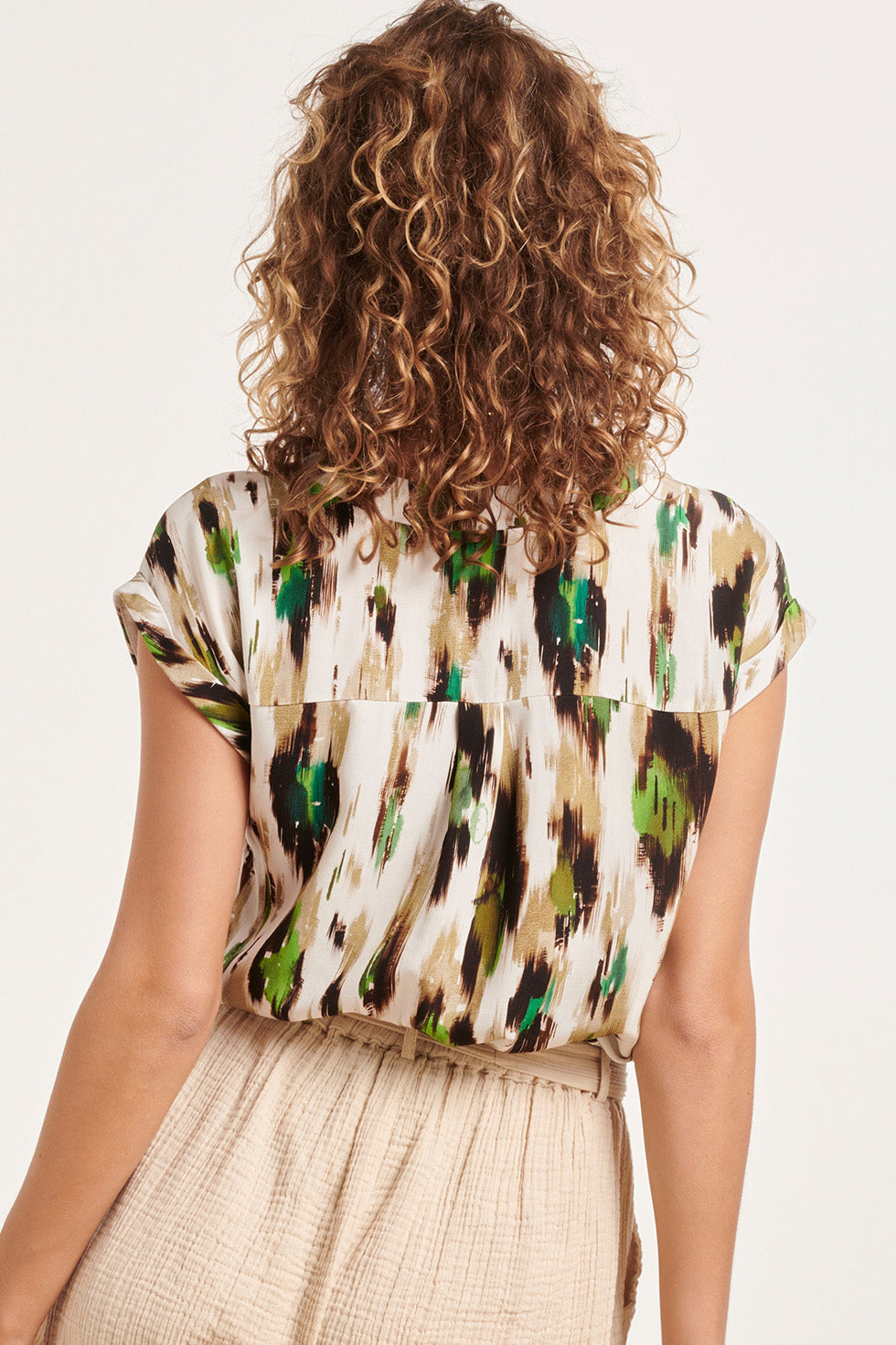 24365 Dames Te Top Met Dieren Print | Off-White-Multicolour